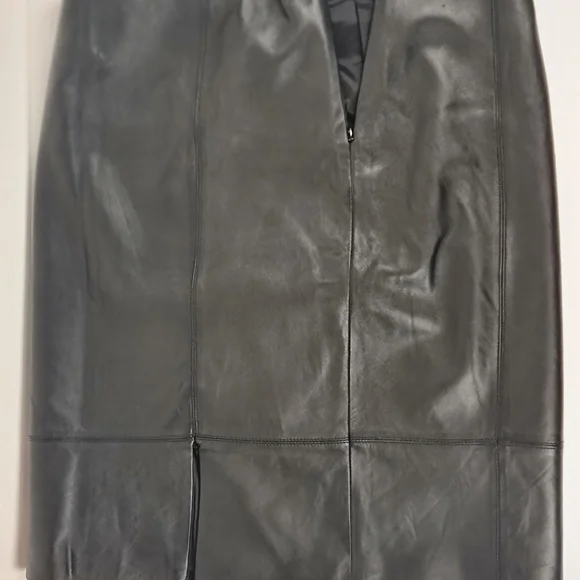St. John Sport Black Leather Skirt Sz 10 Vtg. - Picture 3 of 12